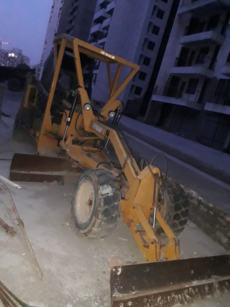 2010 model Used Others 2010 Motor Grader for sale in Gurgaon by owners online at best price, Product ID: 449739, Image 2- Infra Bazaar